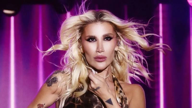 İrem Derici’den 'yanlış anlaşılma' açıklaması: Ne kadar utandım!