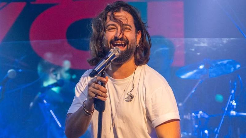 İstanbul'u terk edip Göcek'e yerleşmişti: Koray Avcı tezgâhta karpuz satıyor!