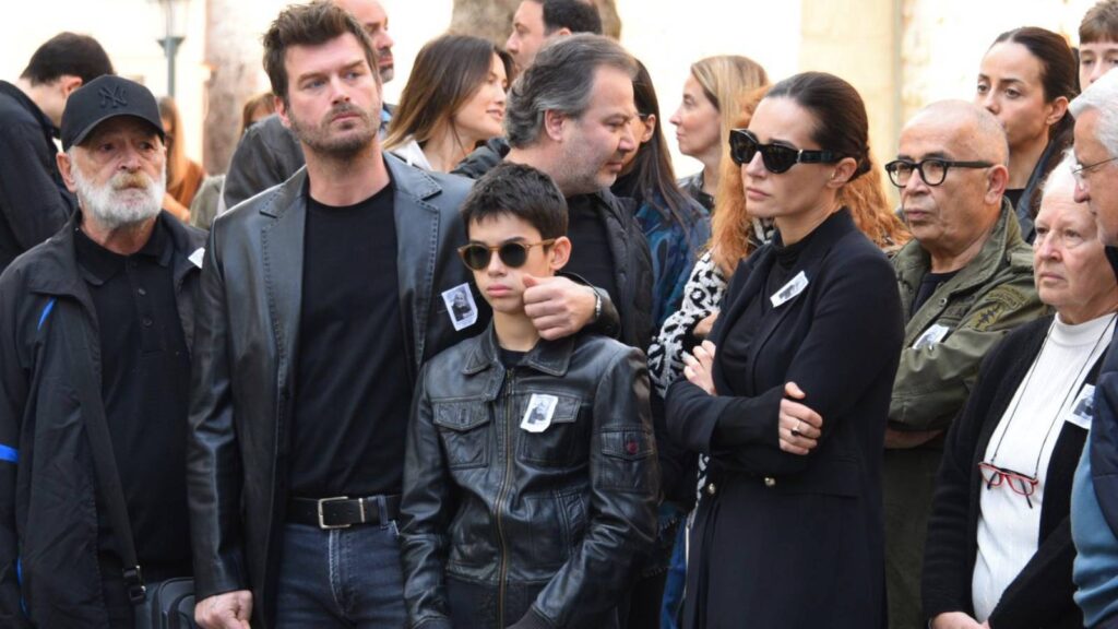 Kıvanç Tatlıtuğ, yakın arkadaşı Kıvanç Kasabalı'yı acı gününde yalnız bırakmadı