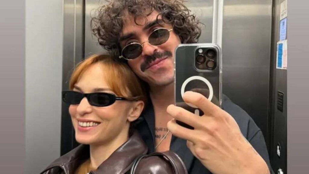 Nilperi Şahinkaya'dan yeni sevgilisi Baturalp Bekar ile aşk pozu