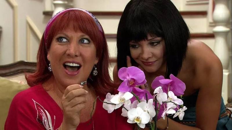 Oya Başar'dan Evrim Akın açıklaması: Zorbalık yapacak bir kız değil