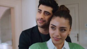 Sıla Türkoğlu 'Kızılcık Şerbeti'nden ayrılır ayrılmaz iki ismi sildi!