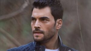 Ünlü oyuncu Akın Akınözü'den Oyuncular Sendikası'na 'yapay zekâ' tepkisi: Vay halimize, hukuki yollara başvuracağım!