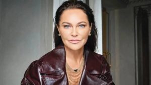 550 bin lirasını alamamış, mahkemeye başvurmuştu: Hülya Avşar davayı geri çekti!