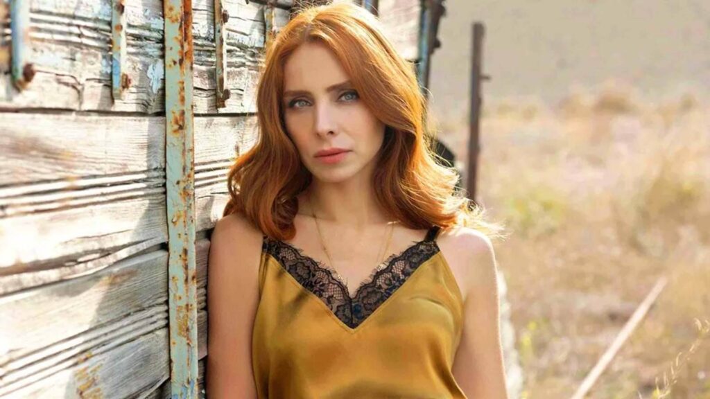 Nur Fettahoğlu: Takipçi sayısı yüksek diye kıymetli oyuncularımızın önüne geçenler var