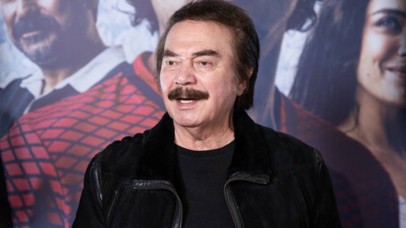 Orhan Gencebay'ın hayatı film oluyor: Gençliğimi oynayacak isim için arayış içindeyiz