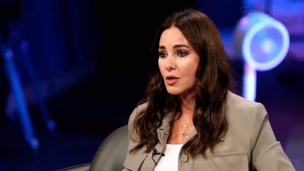 Defne Samyeli: Bu bir ihbar yazısıdır, yangın alarmı çalışmıyor!