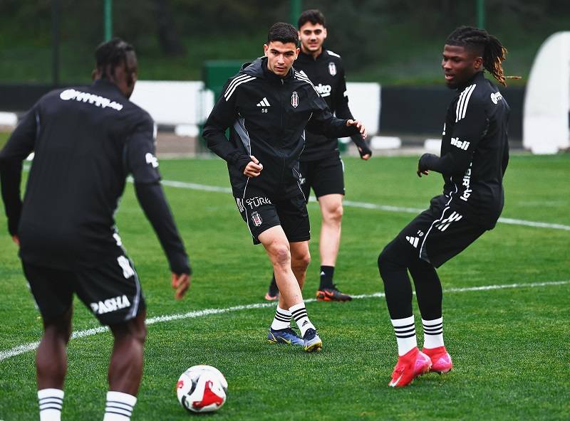 Beşiktaş'ın konuğu Alanyaspor!