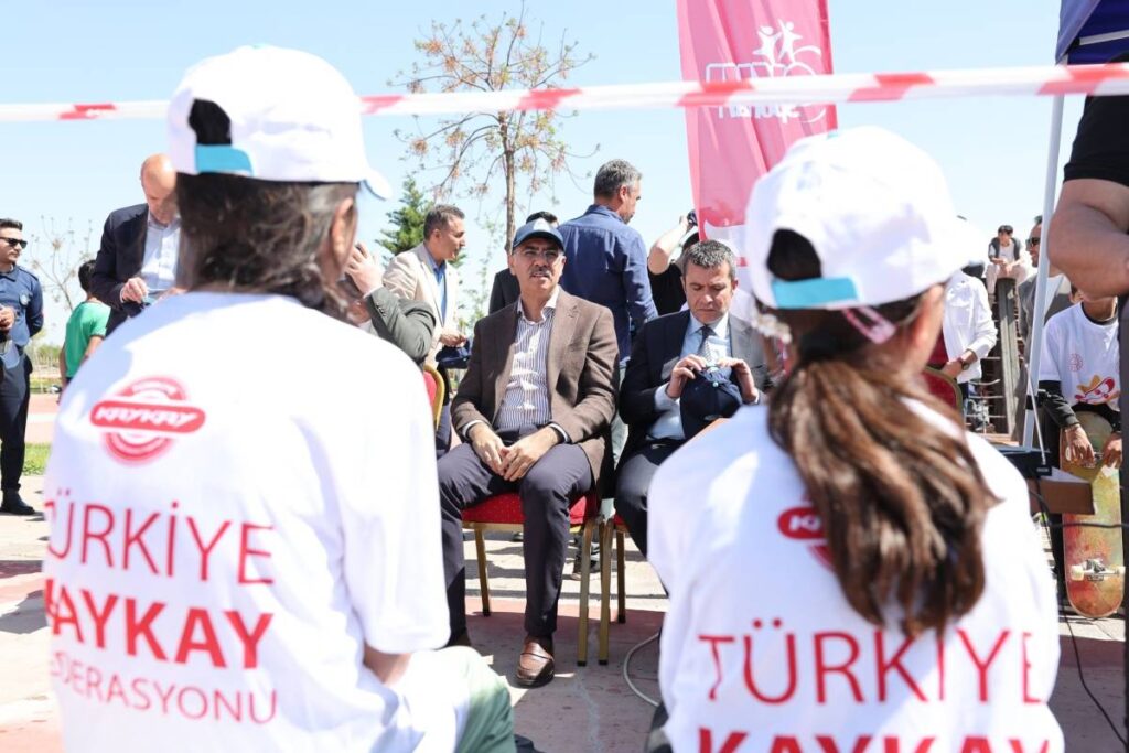 Urfa'da kaykay turnuvası!