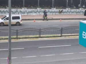 Şanlıurfa Büyükşehir Belediyesi'nden refüj temizliği!