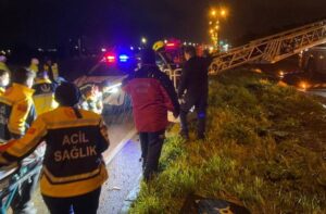 Yolcu otobüsü devrildi: Çok sayıda ölü ve yaralı var!